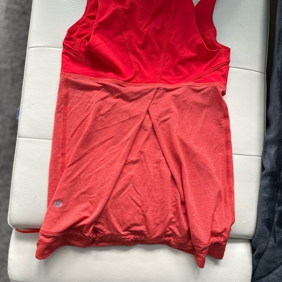 Lululemon Size 4 Tank Top - Picture 3 of 4